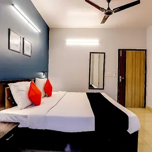 Collection O 71756 Silver Arrow Near Pacific Mall Tagore Garden 3* Delhi (National Capital Territory of India)